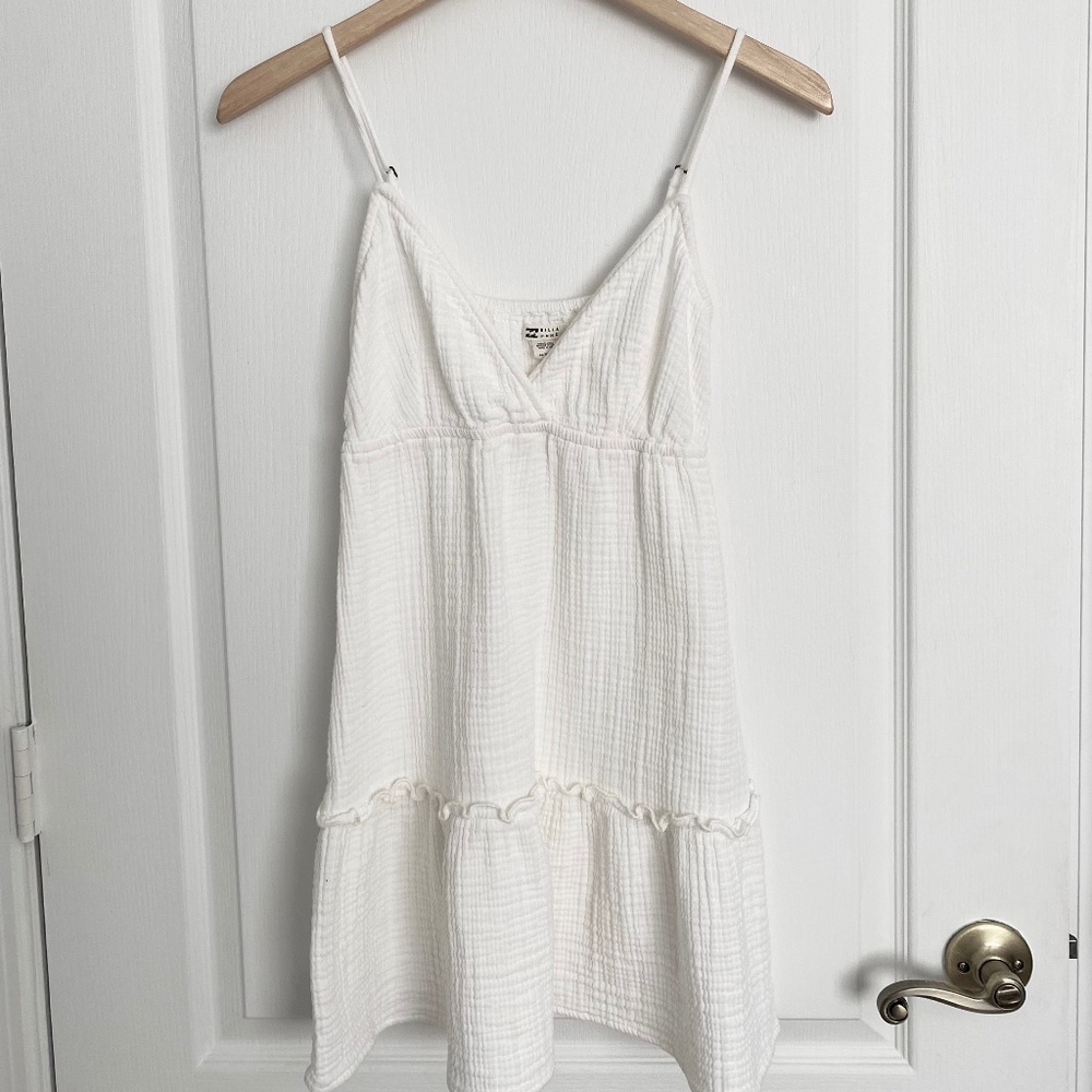 Short white dress billabong